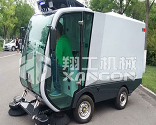 XGS-2100电动扫路车